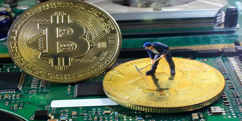 Some of you may be wondering what happens after the last bitcoin is mined? We have already mentioned that the bitcoin mining algorithm is programmed in such a way that the bitcoin mining reward is halved every 4 years.